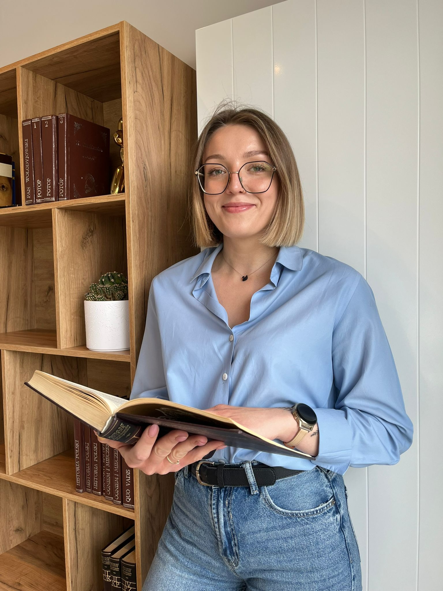 Martyna Tronina Psycgolog, Psychoterapeuta CBT w trakcie szkolenia.