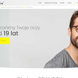 BossCats - Strona internetowa Brandex z uśmiechniętym mężczyzną w okularach. Tekst: Chronimy Twoje oczy od 19 lat. Przejrzysty design, nawigacja u góry, przycisk 'Poznaj Brandex'.