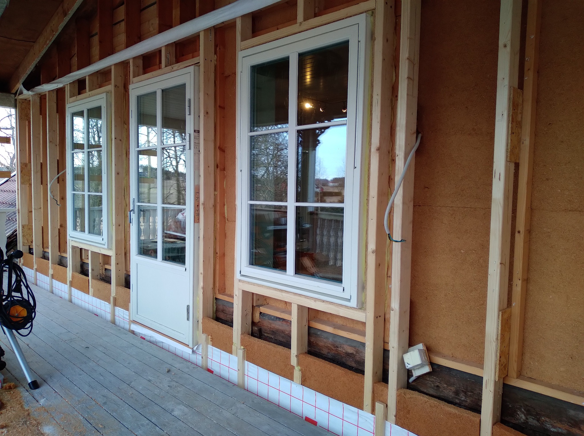 Termoizolacja zewnętrzna , Kolejną warstwą będzie materiał wdmuchiwany .