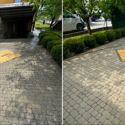 HydroEfekt - Porównanie: kostka brukowa przed i po czyszczeniu. Widoczna różnica w kolorze i czystości, z elementami dekoracyjnymi w żółtym kolorze. Część kostki jeszcze mokra.