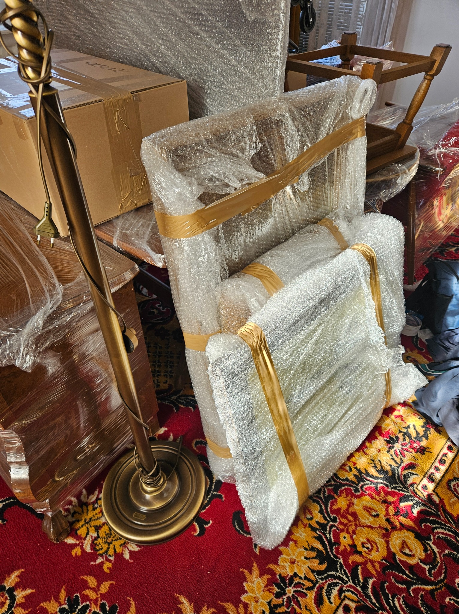 Wykonujemy przeprowadzki z pakowaniem.