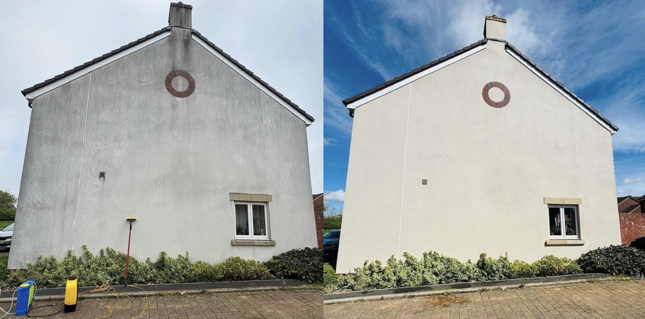 Efekt przed i po: fasada domu z ceglanym detalem, po lewej brudna, po prawej czysta. Widoczne narzędzia i roślinność u podstawy ściany.
