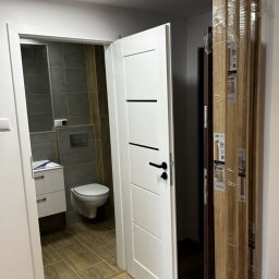 ADMIN ANNA LAUDAŃSKA - Kompleksowy remont łazienki i korytarza