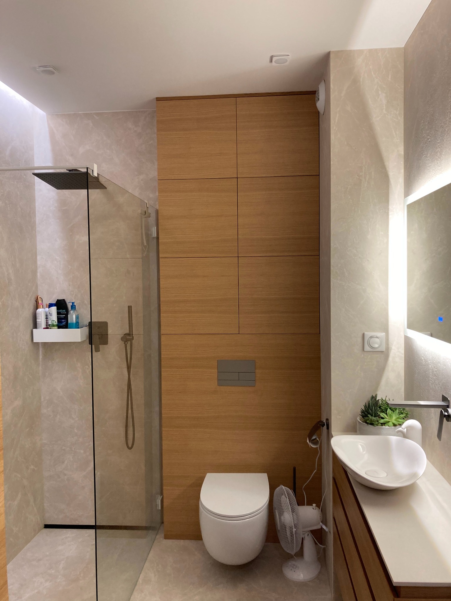 Zabudowa łazienkowa (geberit, szafka nad geberitem) - fornir dąb