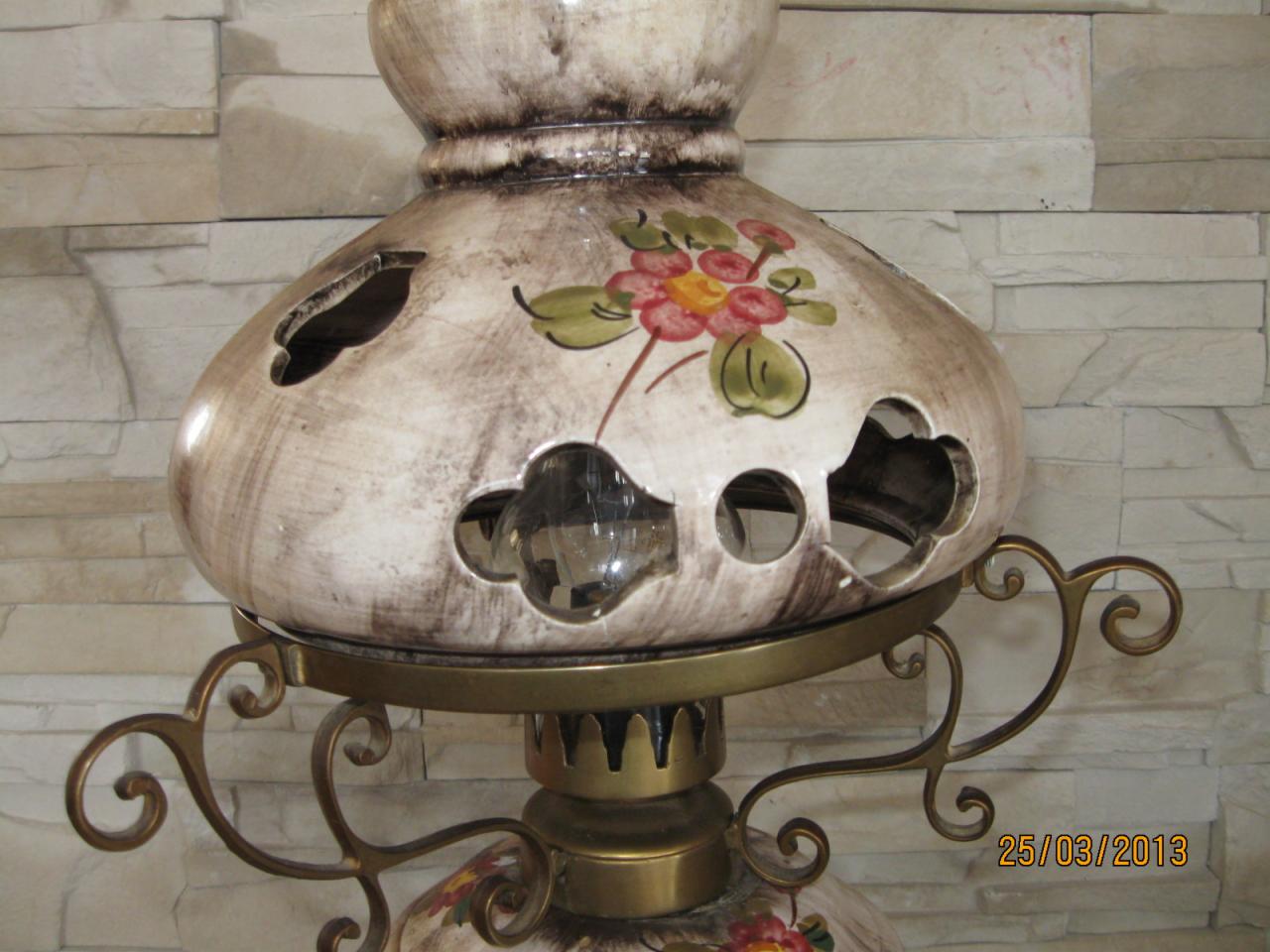 Piękna lampa elektryczna - porcelana z mosiądzem