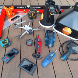 Łukasz Drożdż Nadzór Budowlany - Część specjalistycznego sprzętu do odbiorów technicznych