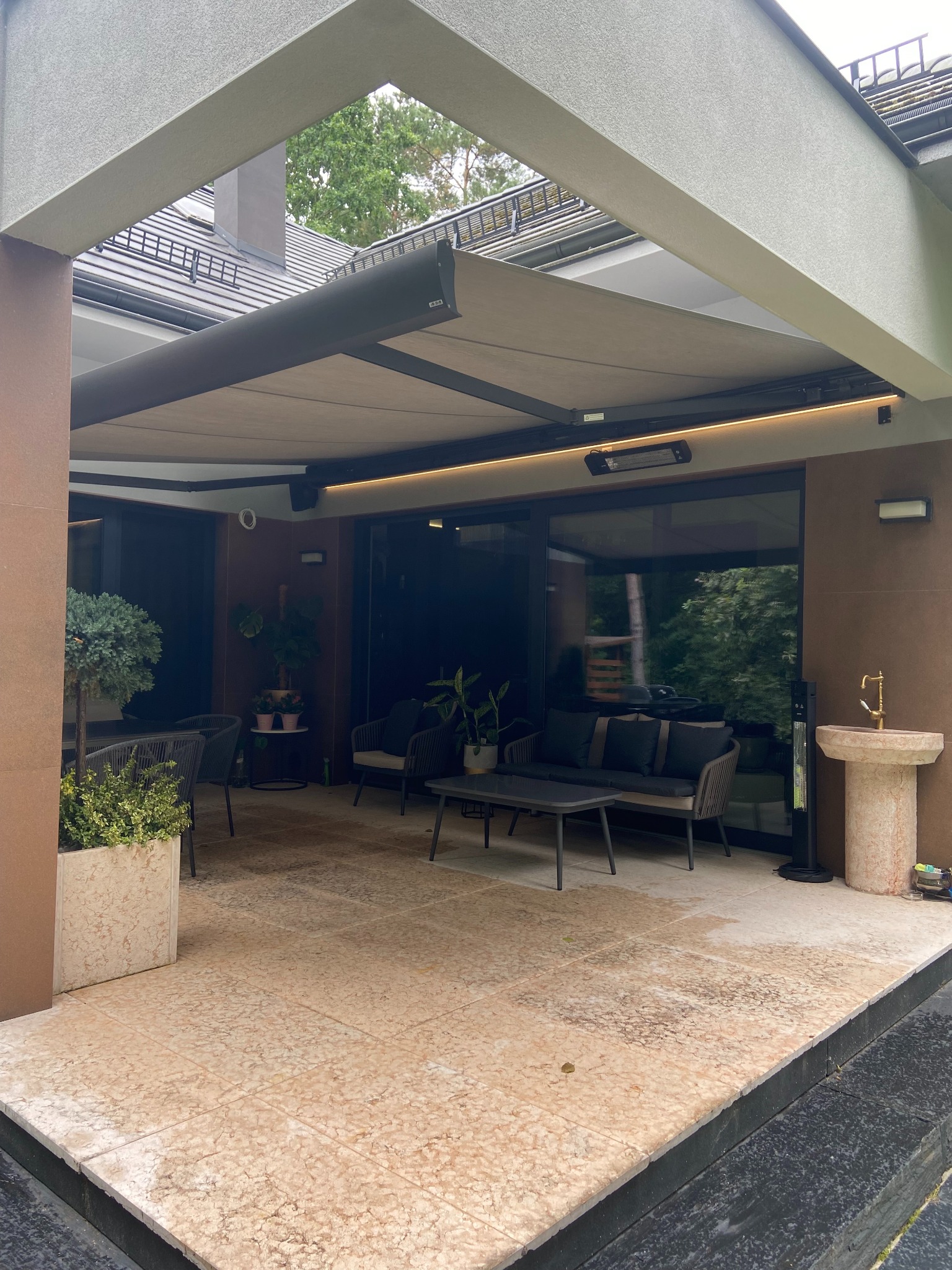 (realizacja) Markiza tarasowa w kasecie + LED