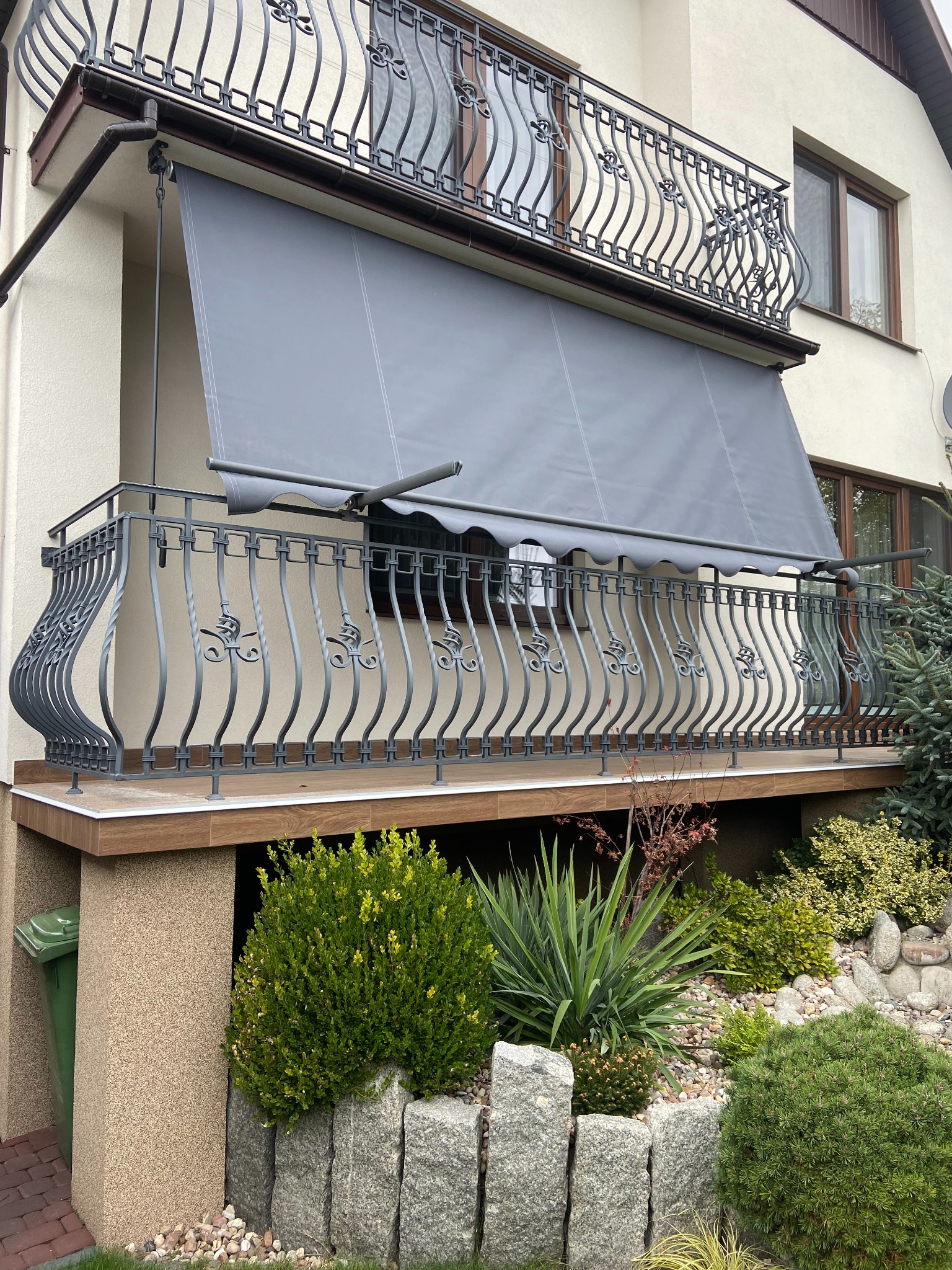 (realizacja) Markiza balkonowa poręczowa