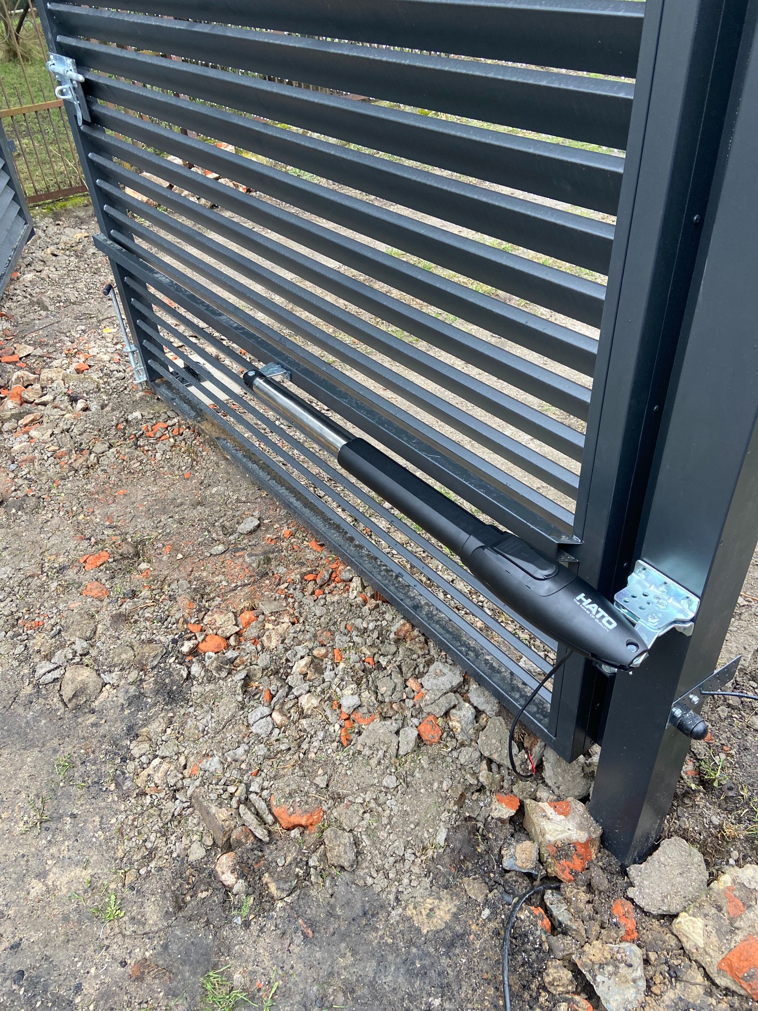 (realizacja) Automatyka bramy dwuskrzydłowej