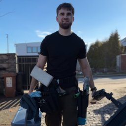 Pure Glass Maciej Malinowski - Mycie Okien Dachowych Gdańsk