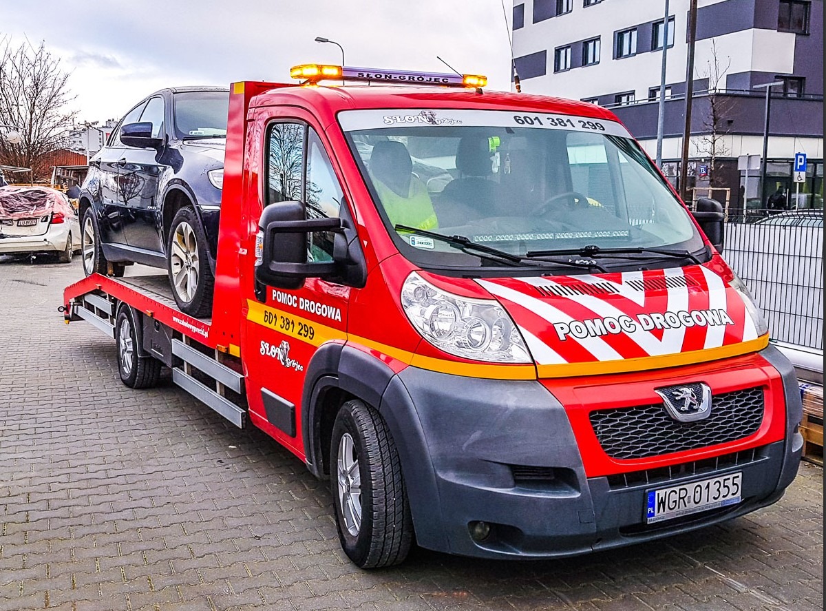 Transport Aut Osobowych - Pomoc Drogowa Słoń Grójec 24/7