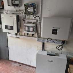 Nexbe - Rozdzielnia elektryczna z falownikiem fotowoltaicznym – kompletna instalacja PV po stronie elektrycznej.