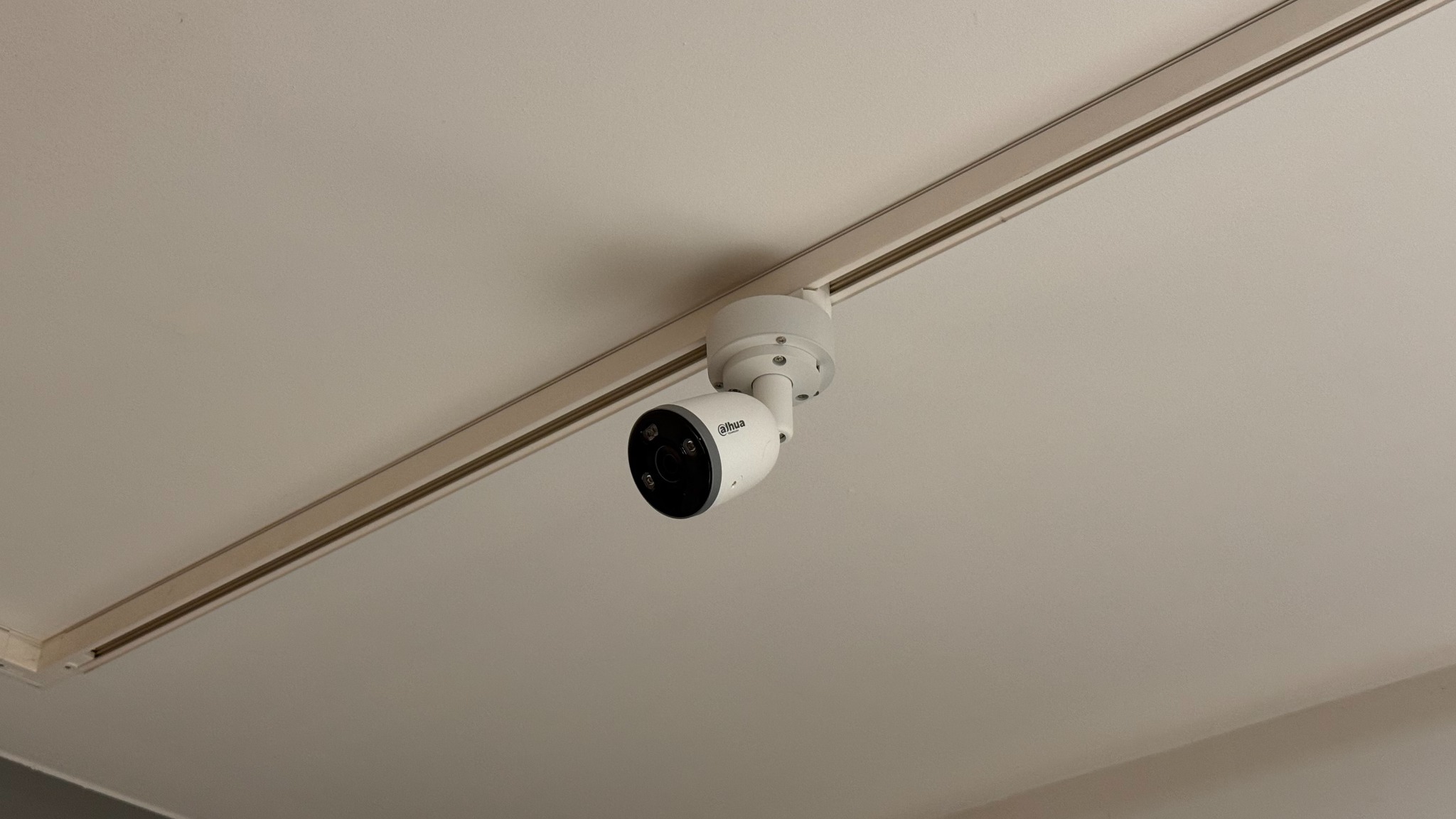 Montaż kamer wewnętrznych.