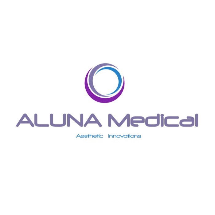 Logo firmy Aluna Medical z fioletowo-niebieskim symbolem okręgu i napisem Aesthetic Innovations.