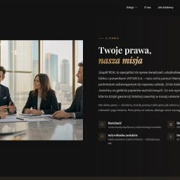 Oskar Maślanka - Strona internetowa firmy prawniczej REAL: zespół w trakcie spotkania, hasło 'Twoje prawa, nasza misja', informacje o doświadczeniu i skuteczności. Elegancki design, stonowana kolorystyka.