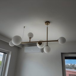 myWall - Wykonanie gładzi wraz z malowaniem, montażem zabudowy gk i montażem oświetlenia.