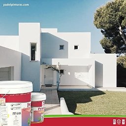 Jafep Polska - Przykład malowania ściany białą farbą Petrex 5 do elewacji