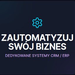 Andrii Cherepkov - Grafika z hasłem 'Zautomatyzuj swój biznes' i informacją o dedykowanych systemach CRM/ERP, zwieńczona ikoną koła zębatego na ciemnym tle.