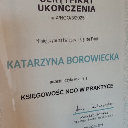Biuro Rachunkowe Calma - Certyfikat ukończenia kursu 'Księgowość NGO w praktyce' dla Katarzyny Borowieckiej, wydany przez Szkołę Księgowości Provento Media Sp. z o.o. w Krakowie.