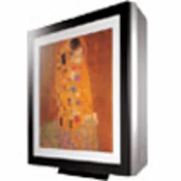 Klimatyzator ścienny w czarnej ramie, przypominający obraz, prezentujący reprodukcję 'Pocałunku' Gustava Klimta, ustawiony na czarnej podstawie.