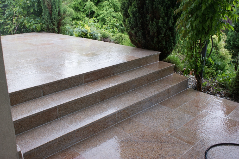 Kamieniarstwo budowlane, elewacje, blaty, schody,kominki