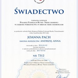 NIERUCHOMOŚCI PACH FHU Joanna Pach - Białe świadectwo nadania licencji pośrednika w obrocie nieruchomościami dla Joanny Pach, wydane przez Polską Federację Rynku Nieruchomości, ważne do 2017-01-02.