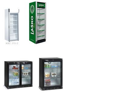 Cztery różne lodówki ekspozycyjne: biała, zielona z logo Lasko, czarna z podwójnymi drzwiami i czarna z pojedynczymi drzwiami, wszystkie wypełnione produktami spożywczymi.