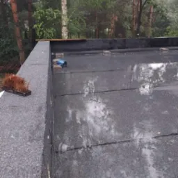 Próba szczelności tarasu nad garażem