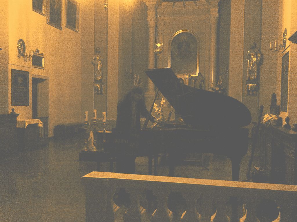 stroiciel, strojenie pianin, fortepianów