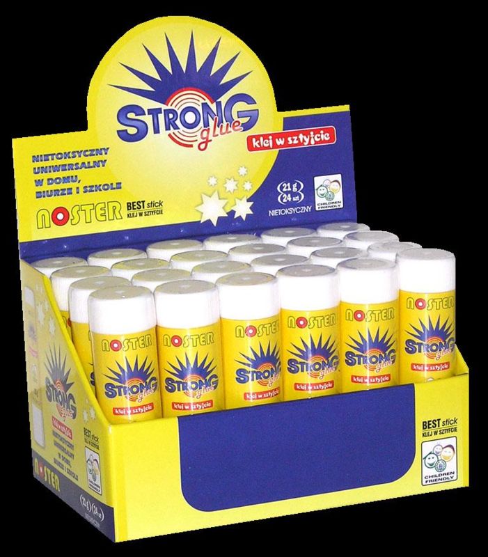 Prezentacja display'a z klejem w sztyfcie Noster Strong Glue, w żółto-niebieskim opakowaniu, z widocznymi napisami 'nietoksyczny', 'uniwersalny', 'do domu, biura i szkoły'.