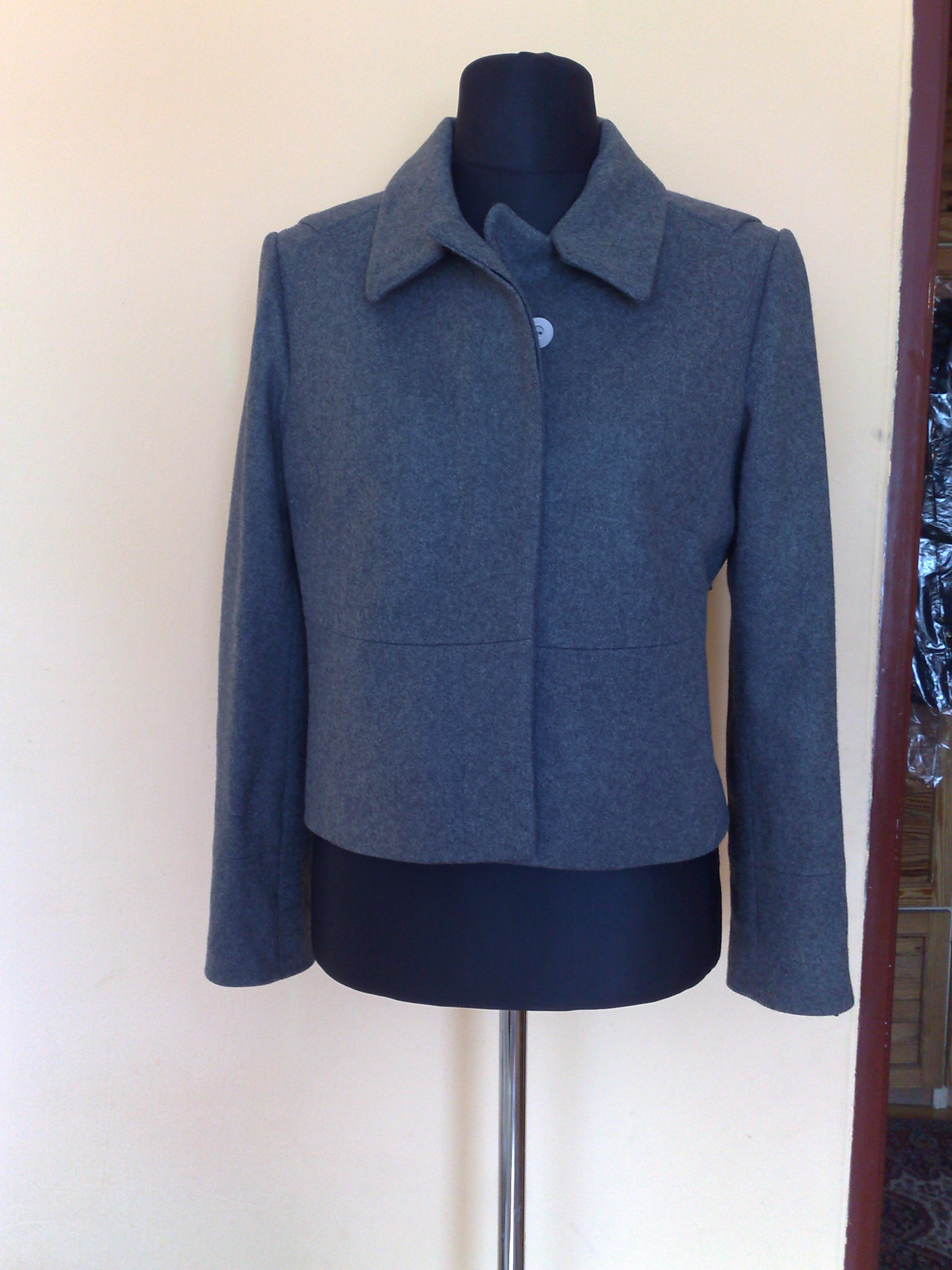 Kurtki damskie wełniane