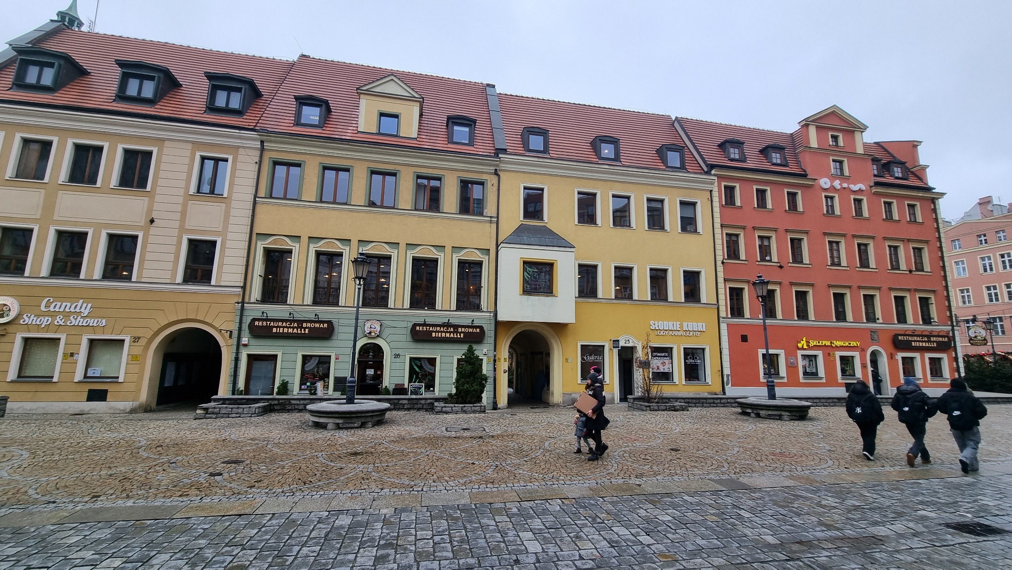 Rewaloryzacja Kamienic Rynek Ratusz 24-25