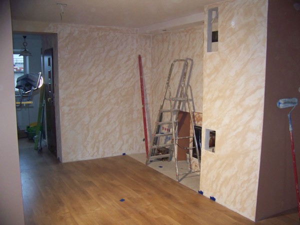 montaż paneli podłogowych i ściennych