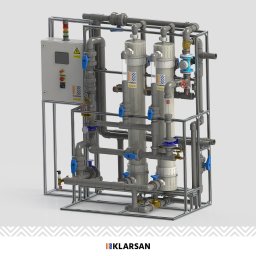 Poniższy schemat przedstawia system ultrafiltracji z automatycznym czyszczeniem alkalicznym i czyszczeniem kwaśnym o maksymalnej wydajności 8 000 l/h.
