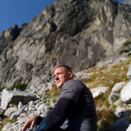 Budmar Rafał Mariańczyk - Montaż Drzwi Wejściowych Chorz&oacute;w