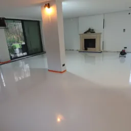 Biała żywica epoksydowa Sikafloor 264 wykonana metodą rozlewną