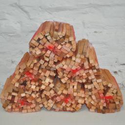 Drewno kominkowe (buk, jesion, klon) / Rozpałka (drewno) / Drewno klepka