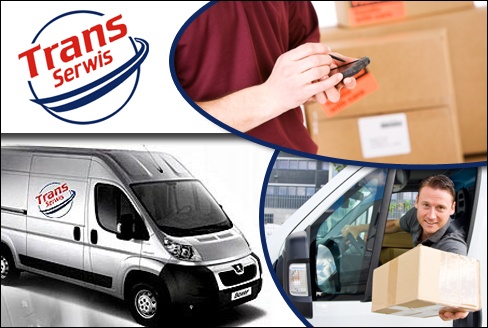 Kolaż z logo firmy transportowej, kuriera skanującego paczkę i kierowcy dostawczaka z kartonem.