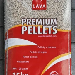 Worek 15 kg z peletem drzewnym marki Lava Premium, certyfikat DIN, oferowany w Gdańsku.