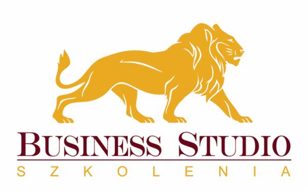 Złoty lew, logo Business Studio Szkolenia, nazwa firmy w kolorze bordowym, pod spodem napis szkolenia.