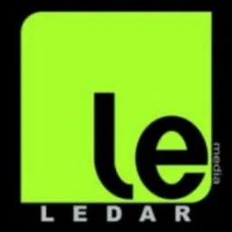Neonowo-zielony kwadrat z czarnym, stylizowanym napisem 'le' i dopiskiem 'LEDAR media' na czarnym tle.