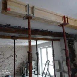 Wynurzenie sciany nosnej oraz zabespieczenie stropu