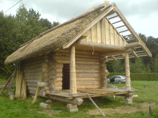 Wybuduję dom/domek/chatkę z okrągłych struganych bali o średnicy 25lub35cm