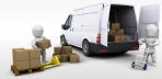 Animowana scena załadunku paczek do białego furgonetki, z użyciem wózka paletowego i małego wózka transportowego.