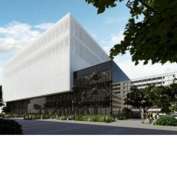 FUTUR Pracownia Projektowa Tabor i Wagner Sp. j. - Wizualizacja nowoczesnego biurowca z białymi panelami i szklaną fasadą, otoczonego zielenią i elementami małej architektury. Widoczny fragment parkingu i przechodzący ludzie.