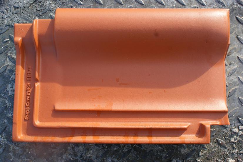 Dachówka ceramiczna kolor ceglany oraz miedziany