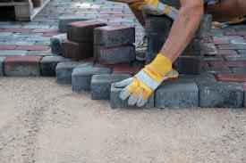 Układanie kostki brukowej