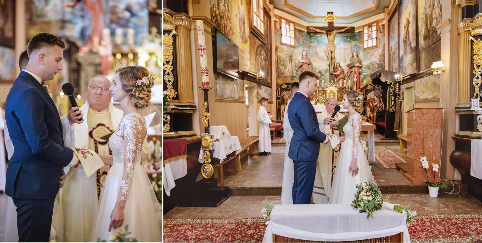 Para młoda podczas ceremonii ślubnej w kościele, trzymająca haftowany ręcznik, ksiądz z mikrofonem, dekoracje kwiatowe we włosach panny młodej.