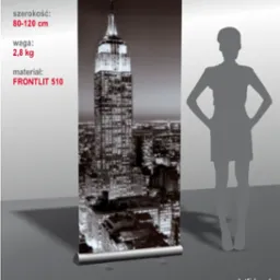 Roll-up jednostronny z czarno-białym zdjęciem Empire State Building, widoczne wymiary i waga, na dole zdjęcia elementy składowe roll-upu oraz torba transportowa.