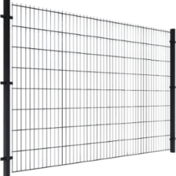 Panel ogrodzenia przemysłowego z pionowymi, metalowymi lamelami o nieregularnym kształcie, zamocowany do czarnych słupków za pomocą metalowych uchwytów.